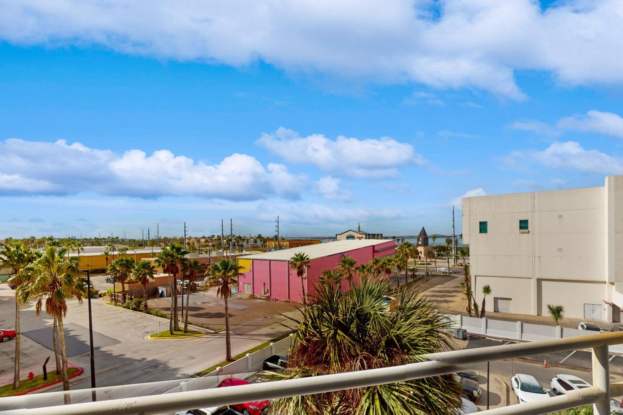Sunchase IV Villa South Padre Island Room photo