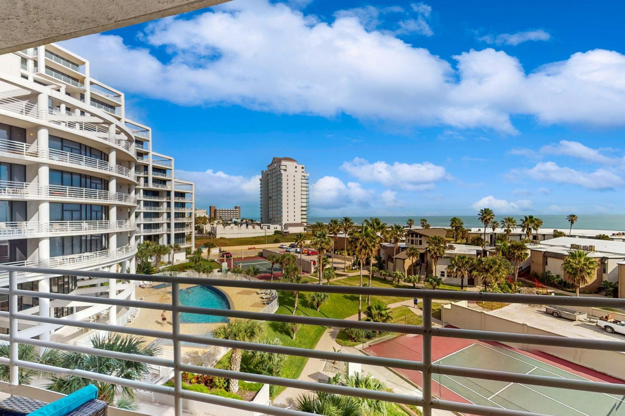 Sunchase IV Villa South Padre Island Room photo