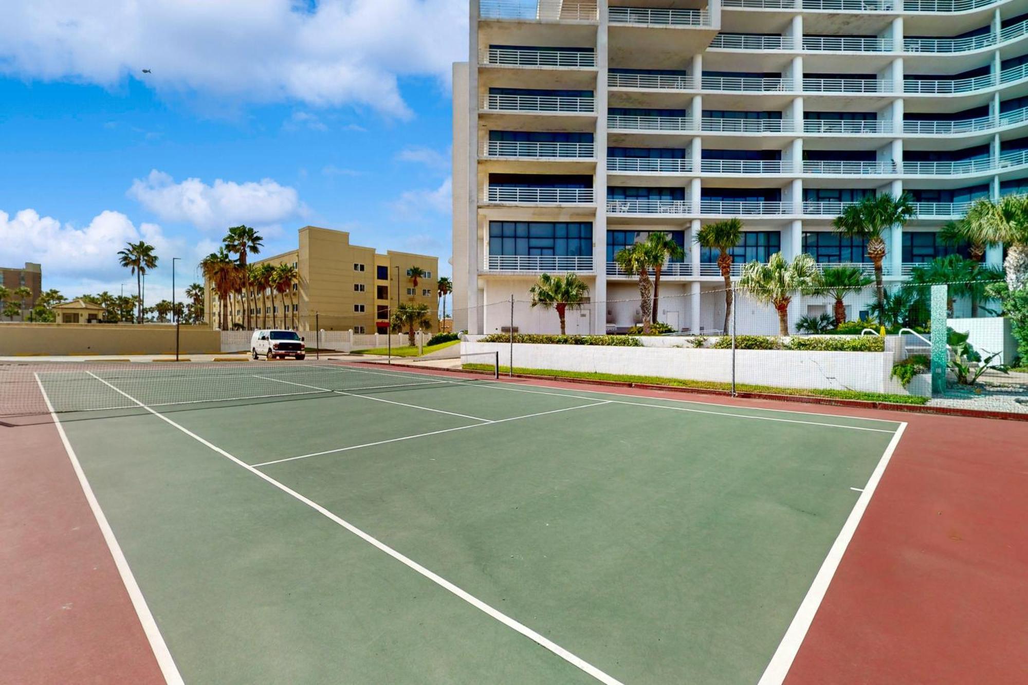 Sunchase IV Villa South Padre Island Room photo
